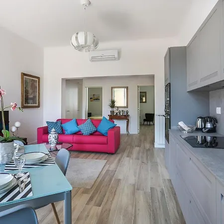 Family Great Location In Apartment *