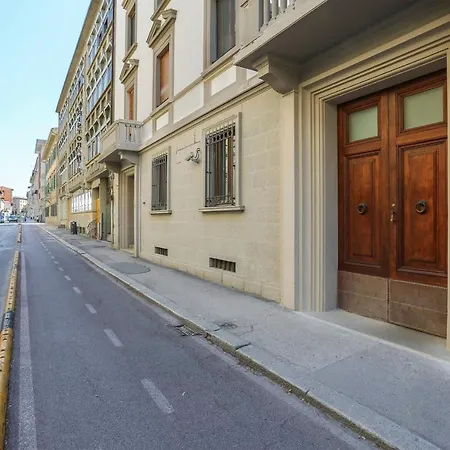 Family Great Location In Firenze
